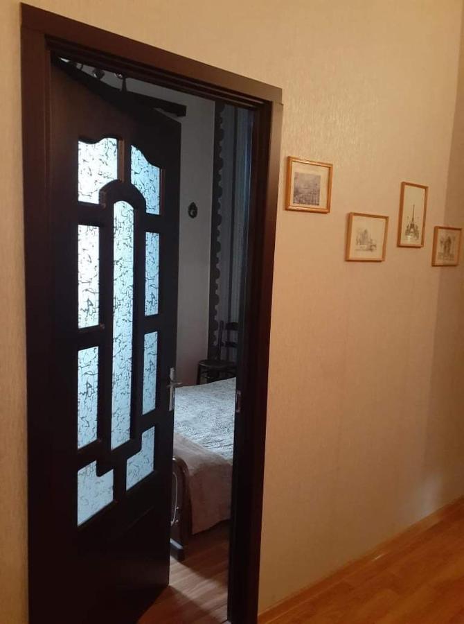 Beruka Guest House Koetaisi Buitenkant foto