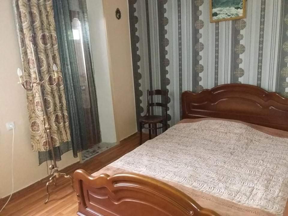 Beruka Guest House Koetaisi Buitenkant foto