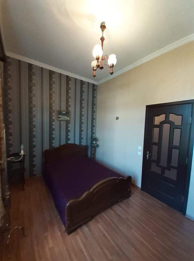Beruka Guest House Koetaisi Buitenkant foto